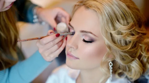 Choosing the Best Makeup Artist for Your Perfect Wedding